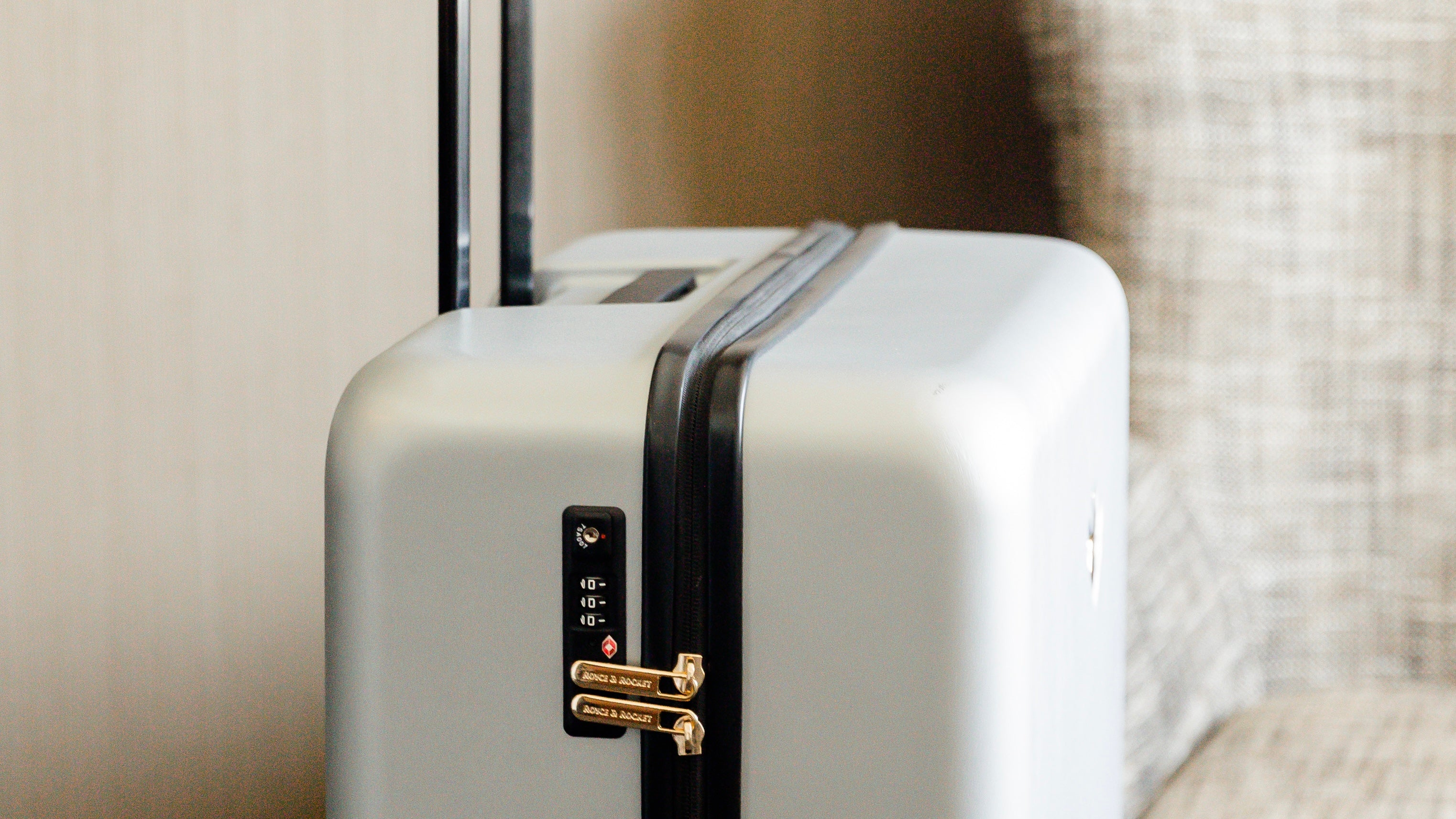 Luggage Safety: Fashioning Your Bags Against Thieves and Mishaps